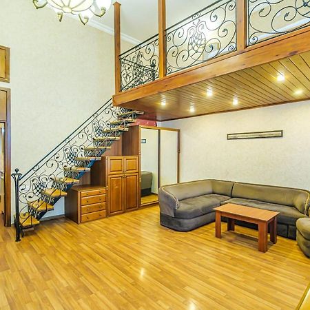 Nizami Street 2 Room Luxe House Baku Bagian luar foto
