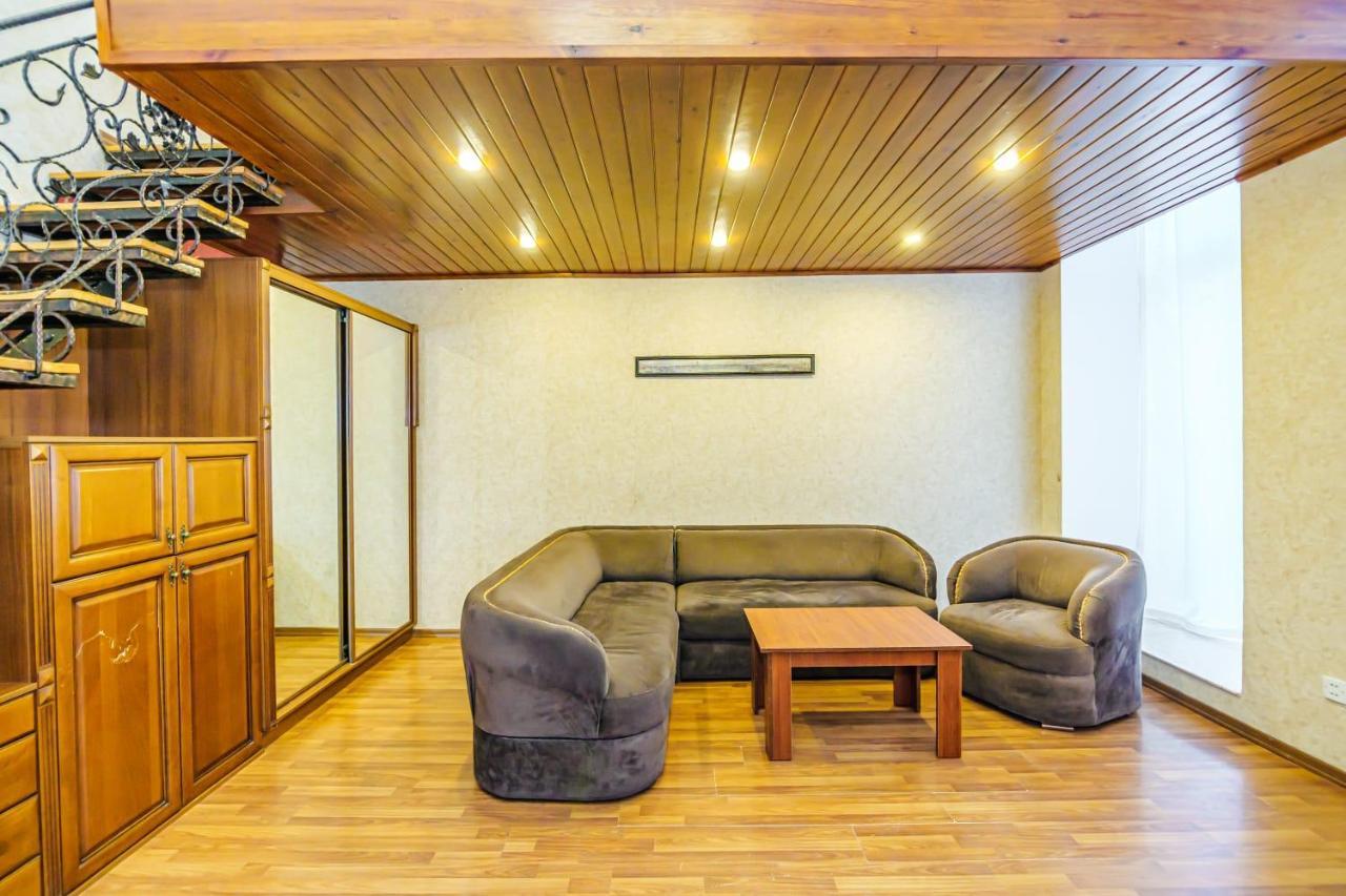 Nizami Street 2 Room Luxe House Baku Bagian luar foto