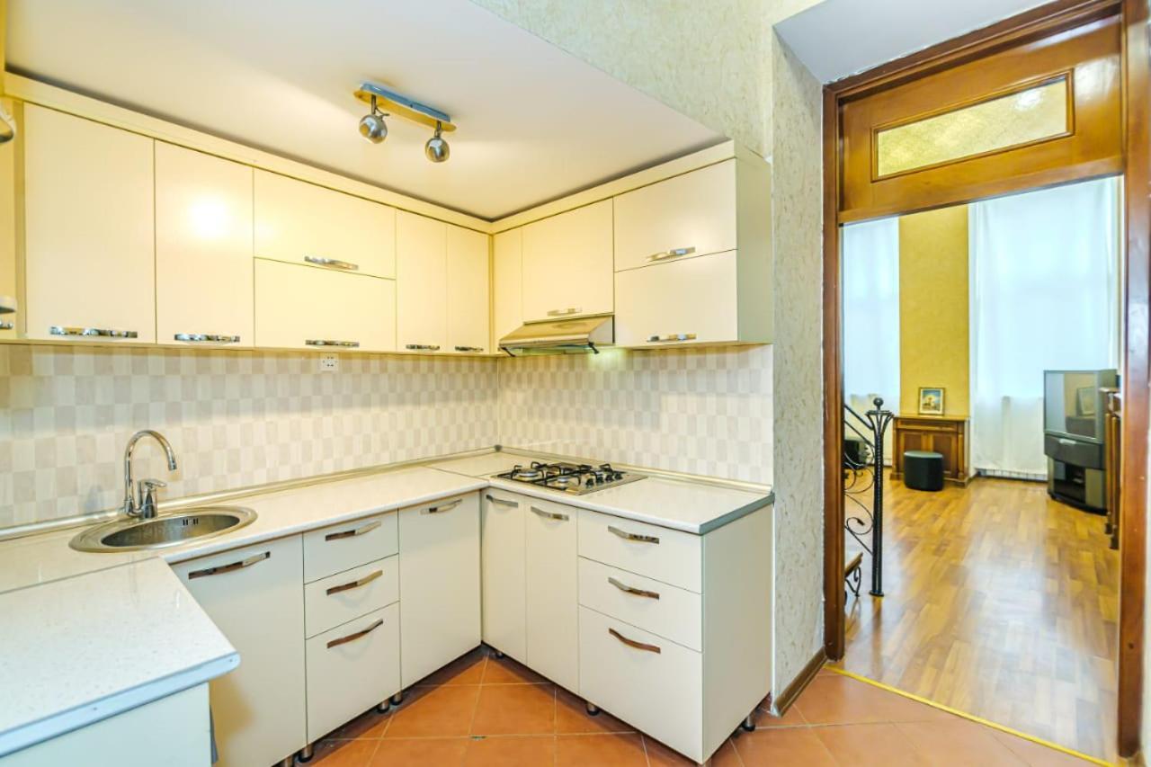 Nizami Street 2 Room Luxe House Baku Bagian luar foto