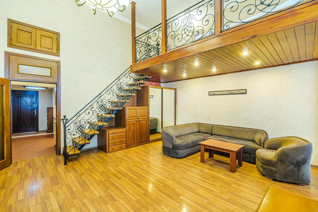 Nizami Street 2 Room Luxe House Baku Bagian luar foto
